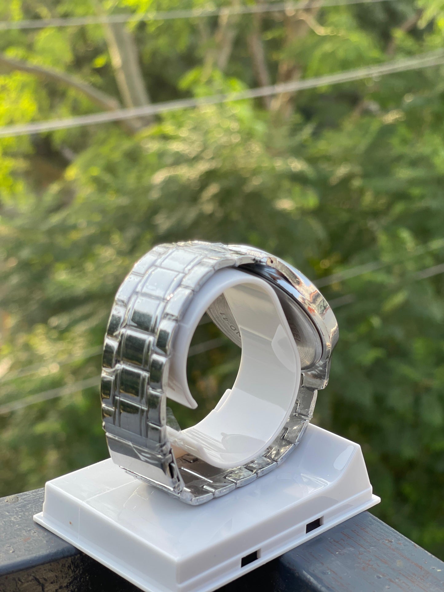 YX Italian Analog Wrist Watch